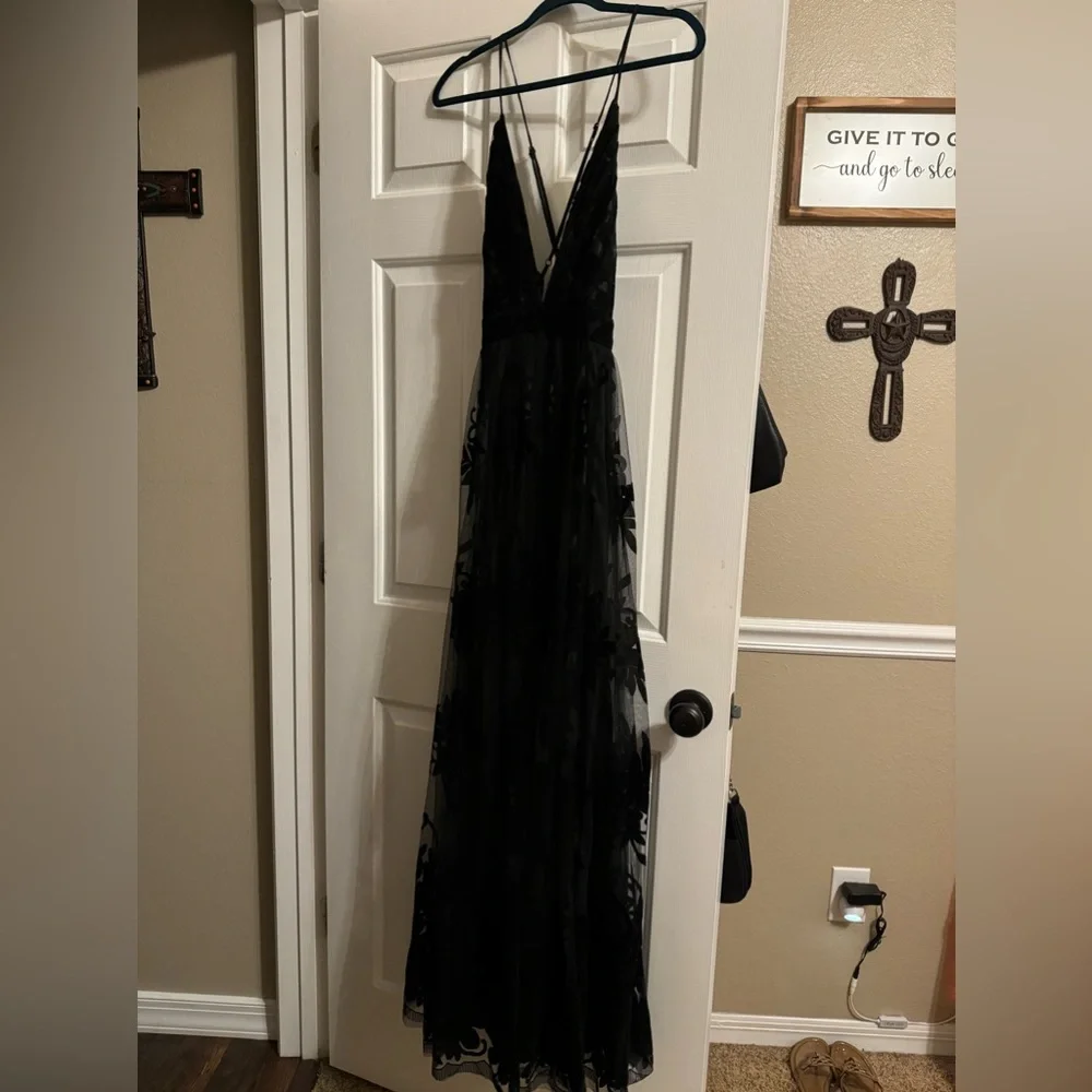 windsor prom dress - Picture 3 of 7